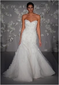 lazaro-spring-2010-wedding-dresses-deep-sweetheart-neckline-lace-tulle-mermaid.jpg