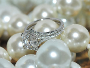 CharmyPoo%20-%20WeddingSet%20-%20Pearls2.jpg