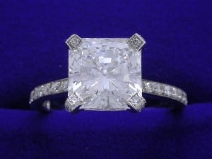 Radiant%20Cut%202.07%20ct%20pave-1.jpg