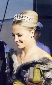 CarolineFleming_tiara.jpg