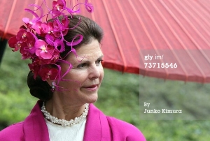 73715546-queen-silvia-of-sweden-stands-in-the-garden-gettyimages.jpg