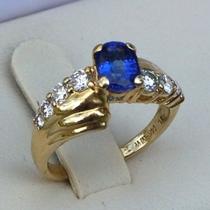 tanzanite_diamond_ring4.jpg