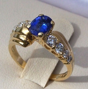 tanzanite_diamond_ring5.jpg