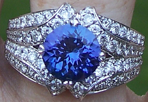 tanzanite_white_gold_ring3.jpg