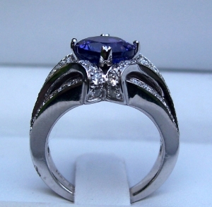 tanzanite_white_gold_ring2.jpg