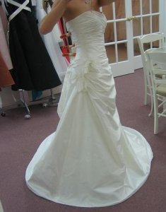 pronovias-side-1.JPG