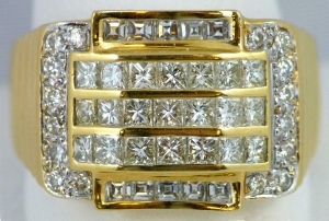 yellow_gold_diamond_ring_huge_pic.jpg