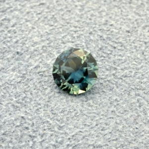 vendor_photo_-_nigerian_sapphire.jpg