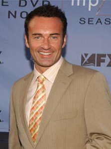 Julian McMahon.jpg