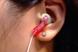 earphoneinear1.jpg