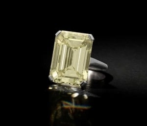 bonhams187diamondring.jpg