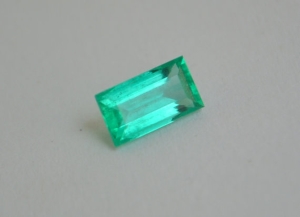 looseemerald.jpg