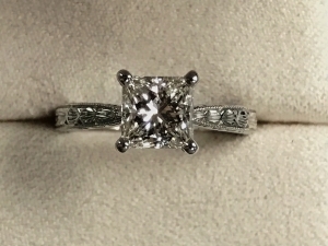 ring_pic_1_2.jpg