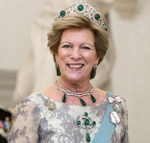 Queen-Anne-Marie-of-Greece-1 (1).jpg