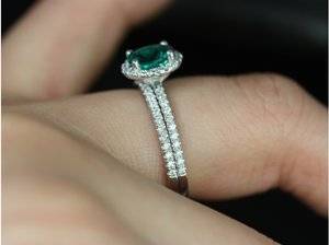 ultra_petite_federella_lab_grown_emerald_diamond_whitegold_weddingset_4_.jpg