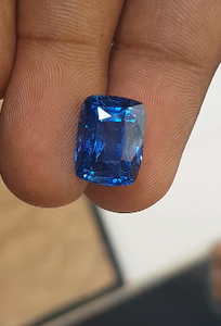 sapphire 15.00 CT.png