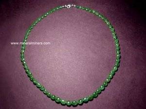 tsvj160-green-garnet-necklace.jpg