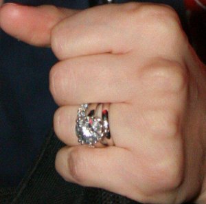 AvrilRings113.jpg