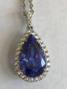 9.30 Ct Tanzanite Pendant 2.jpg