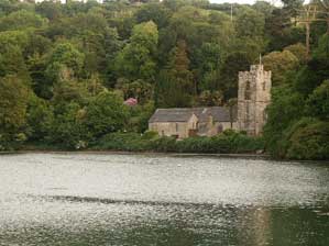 St-Just-in-Roseland-Church.jpg