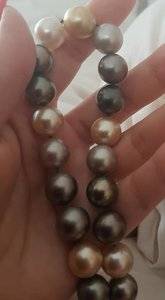 Pearl necklace_3.jpg