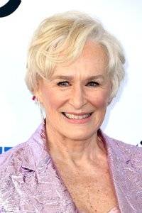 Glenn-Close-2019-Spirit-Awards.jpg