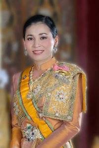 Queen Suthida.jpg