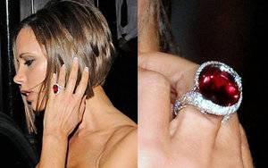 victoria-beckhams-engagement-rings-ruby.jpg