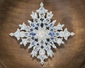 TheCanadianSnowflakeRoyalBrooch.jpg