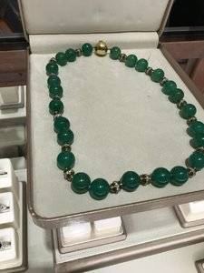 Chrysoprase Bead Necklace 1.jpg