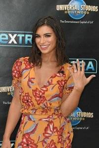 The Bachelor's Ashley Iaconetti.jpg