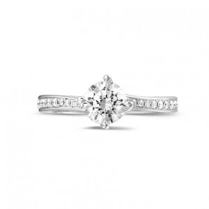 x0-70-carats-bague-de-fiancailles-diamant-en-or-blanc-avec-diamants-sur-les-c-t-s.jpg.pagespee...jpg