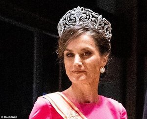 QUEEN LETIZIA FLEUR DE LYS TIARA.jpg