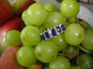 mmm grapes.jpg