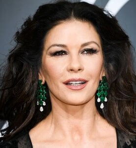 Emerald-Catherine-Zeta-Jones.jpg