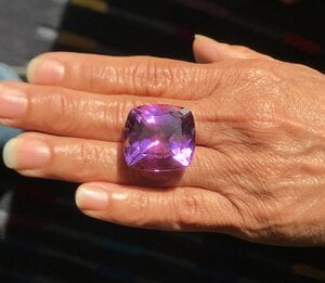 58.5ct Kunzite Photo 2.jpg