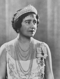 Queen-Elizabeth-Queen-Mother-Wallis-Simpson-2298848.jpg