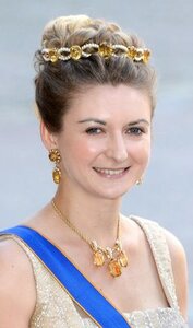 Hereditary Grand Duchess Stephanie in citrine pearl bandeau.jpg