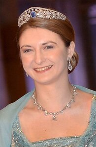 nassau sapphire necklace tiara.jpg