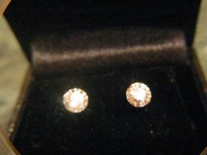 Diamond earring box 1.jpg