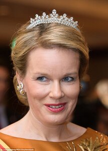 Queen Mathilde attended the 2016 state dinner in Tokyo.jpg