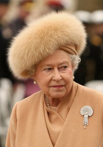 Unveiling The New Statue Of the Queen Mother in 2009 .jpg