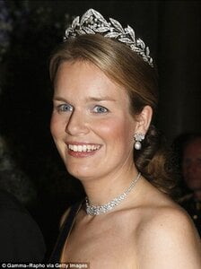 Laurel Wreath tiara .jpg