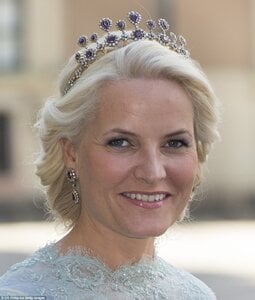 Norwegian Amethyst Parure.jpg