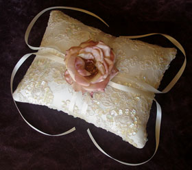 ring_bearer_pillow.jpg