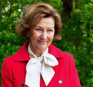 Queen Sonja of Norway.jpg