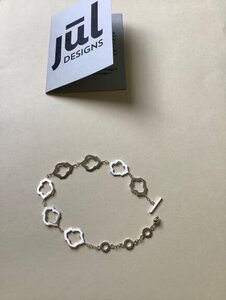 bracelet2s.jpg