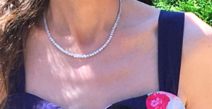 diamondtennisnecklaceonneck.png