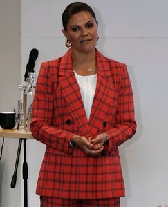 crown-princess-victoria-wore-by-malina-blazer-and-pants-3.jpg