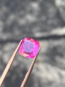 Hot Pink Mahenge spinel natural daylight 1.jpg